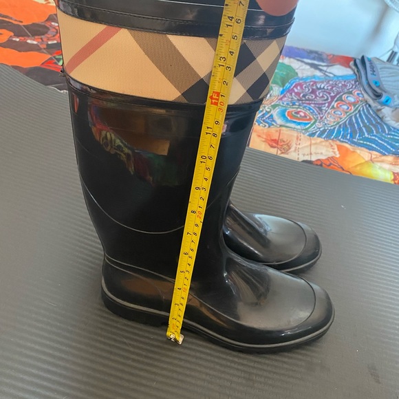 Burberry rain boots, Size 41 - Picture 9 of 14